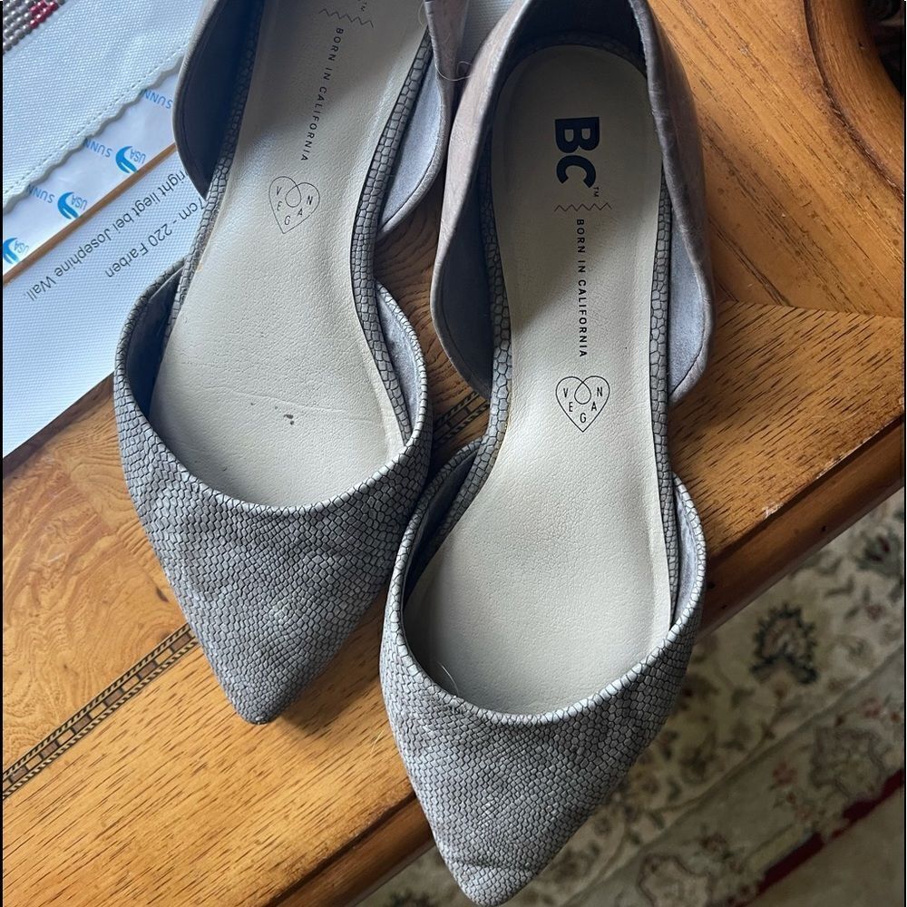 ADAPTABLE FLAT from Stitch Fix! Matches so much!